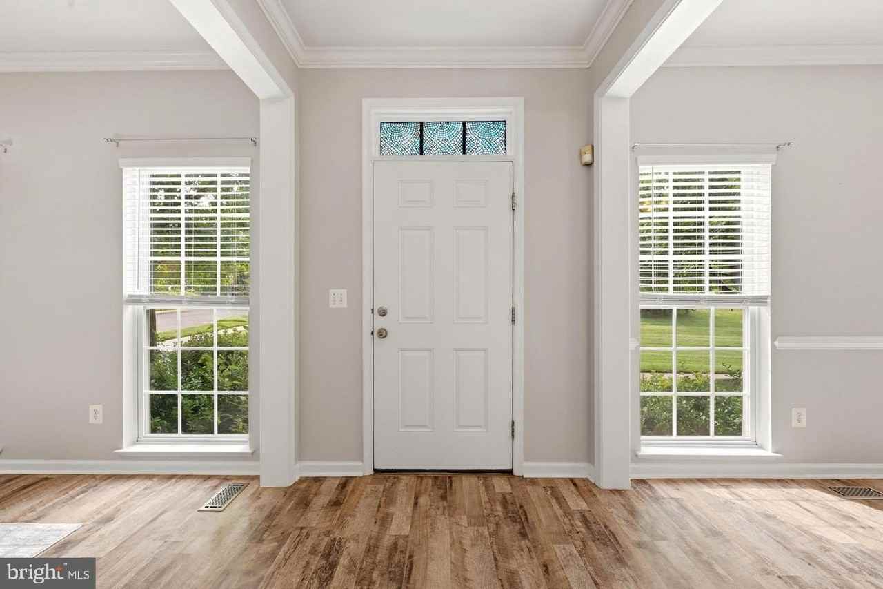 17037 Loftridge Ln - Photo 6 of 50