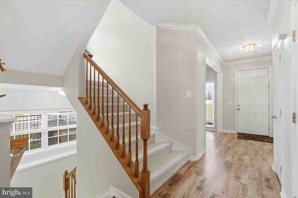 17037 Loftridge Ln - Photo 7 of 50