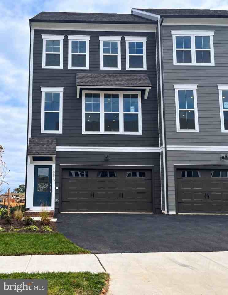 1693 Beech Leaf St - Photo 2 of 4