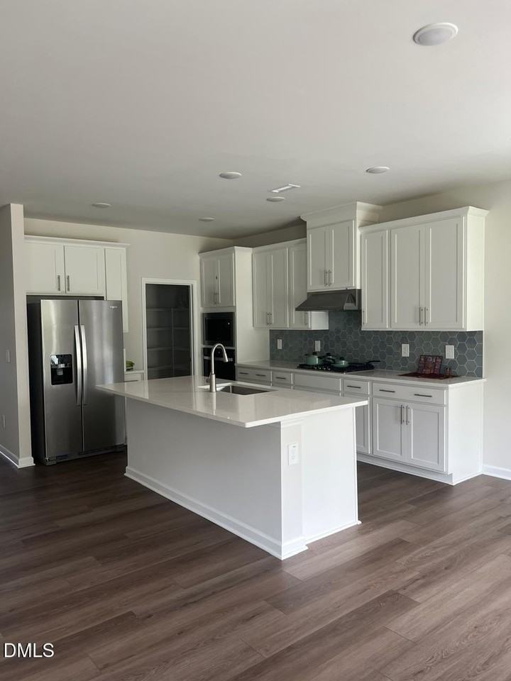 580 Bridger Dr - Photo 3 of 19