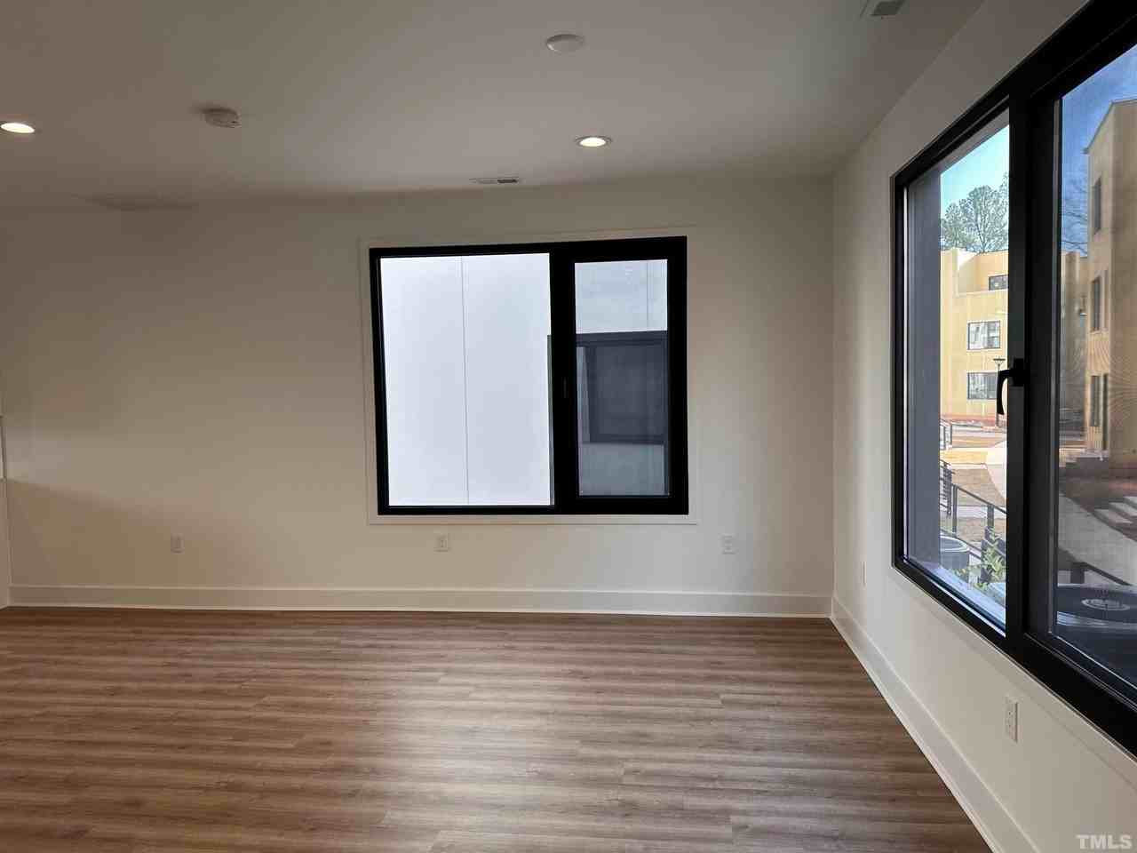 1112 Nova St - Photo 6 of 29