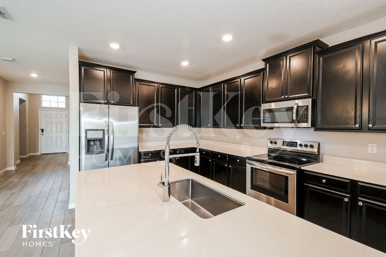 7432 Rock Brook Dr - Photo 5 of 16