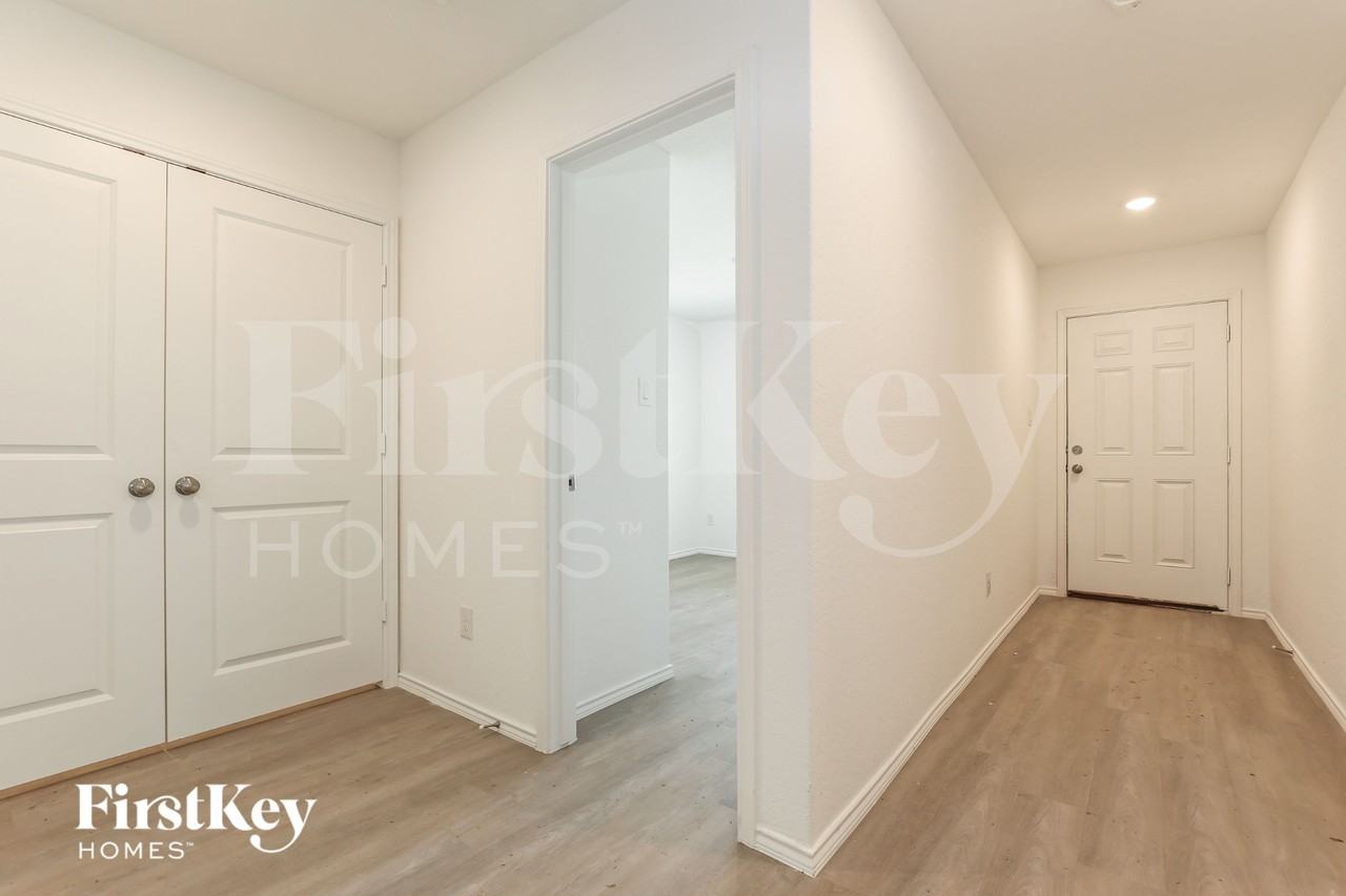 10630 Erinita Way - Photo 2 of 15