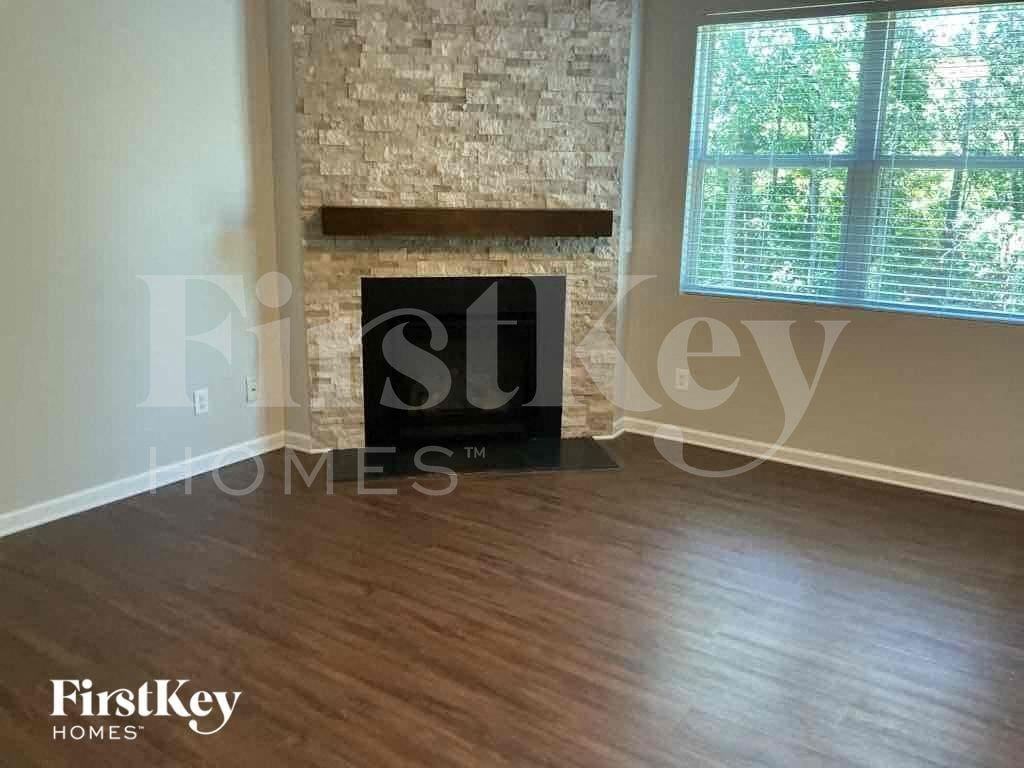 120 Arbor Creek Trl - Photo 3 of 10