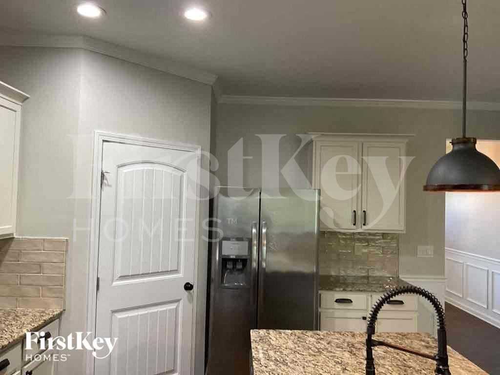 120 Arbor Creek Trl - Photo 6 of 10
