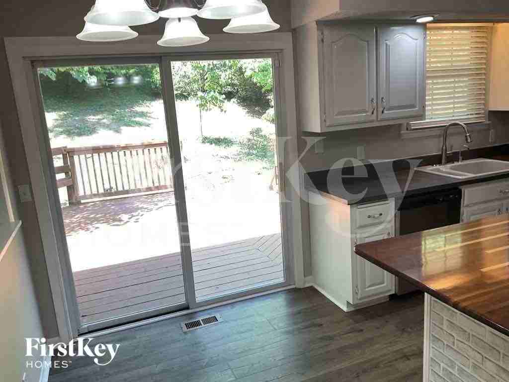 4837 Concord Dr - Photo 4 of 14