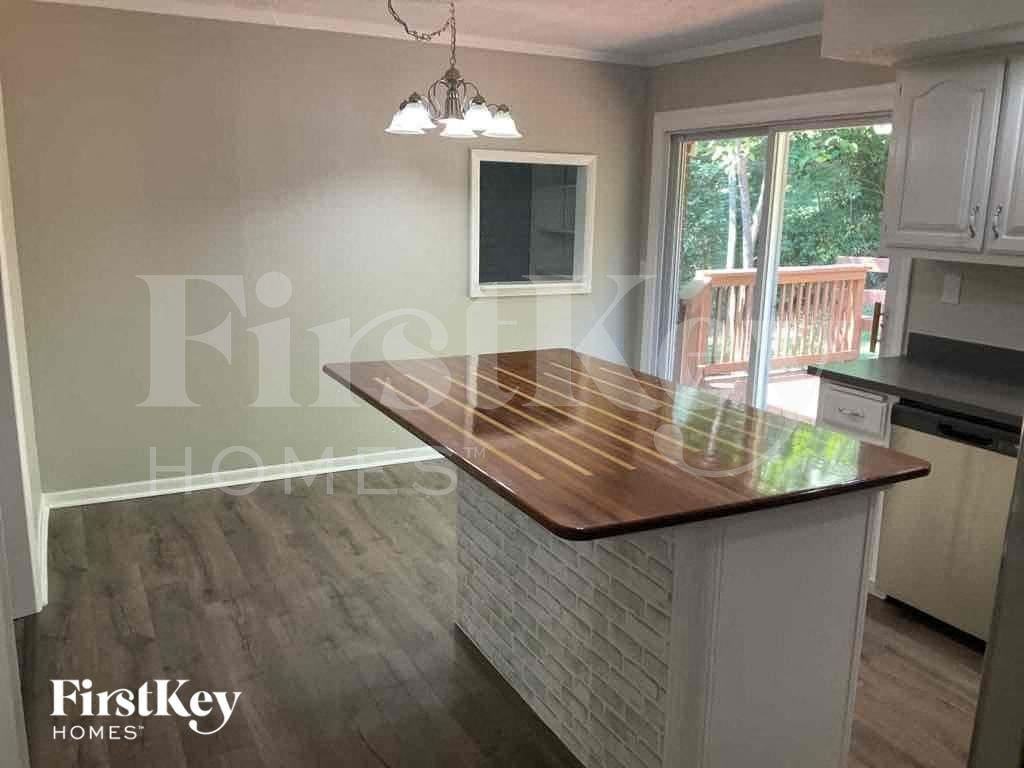 4837 Concord Dr - Photo 5 of 14