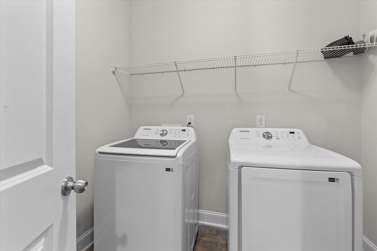 1024 Moorewood Ln Se #1 - Photo 7 of 39