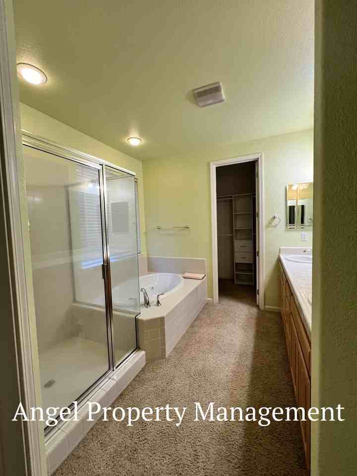 10113 Annie St #1 - Photo 7 of 18