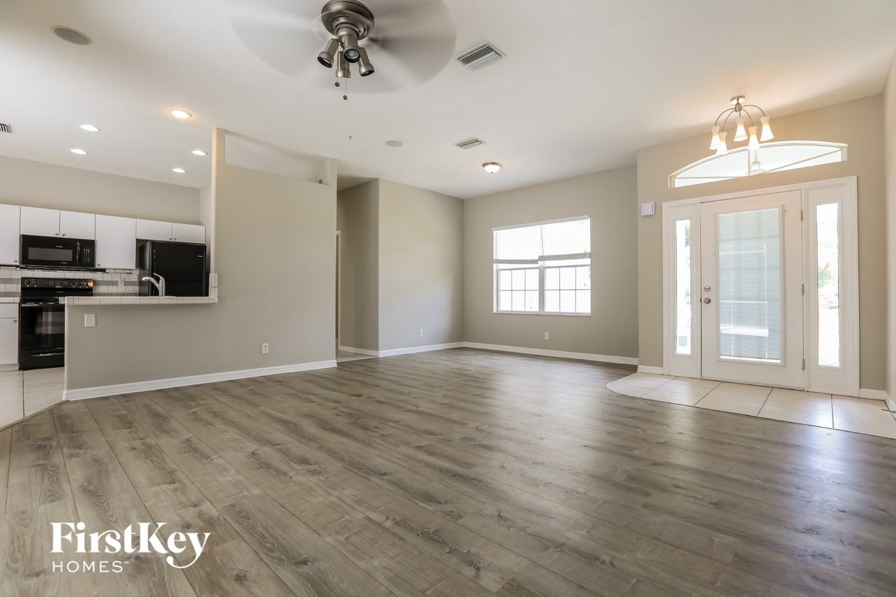 3773 Eagle Pass St - Photo 3 of 15