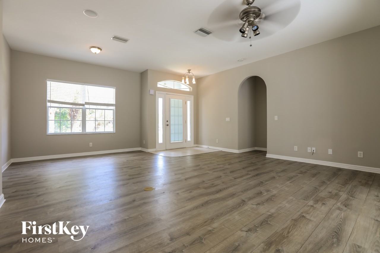 3773 Eagle Pass St - Photo 4 of 15
