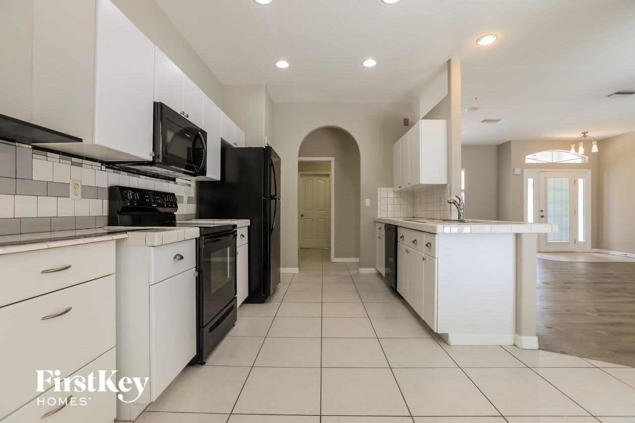 3773 Eagle Pass St - Photo 6 of 15