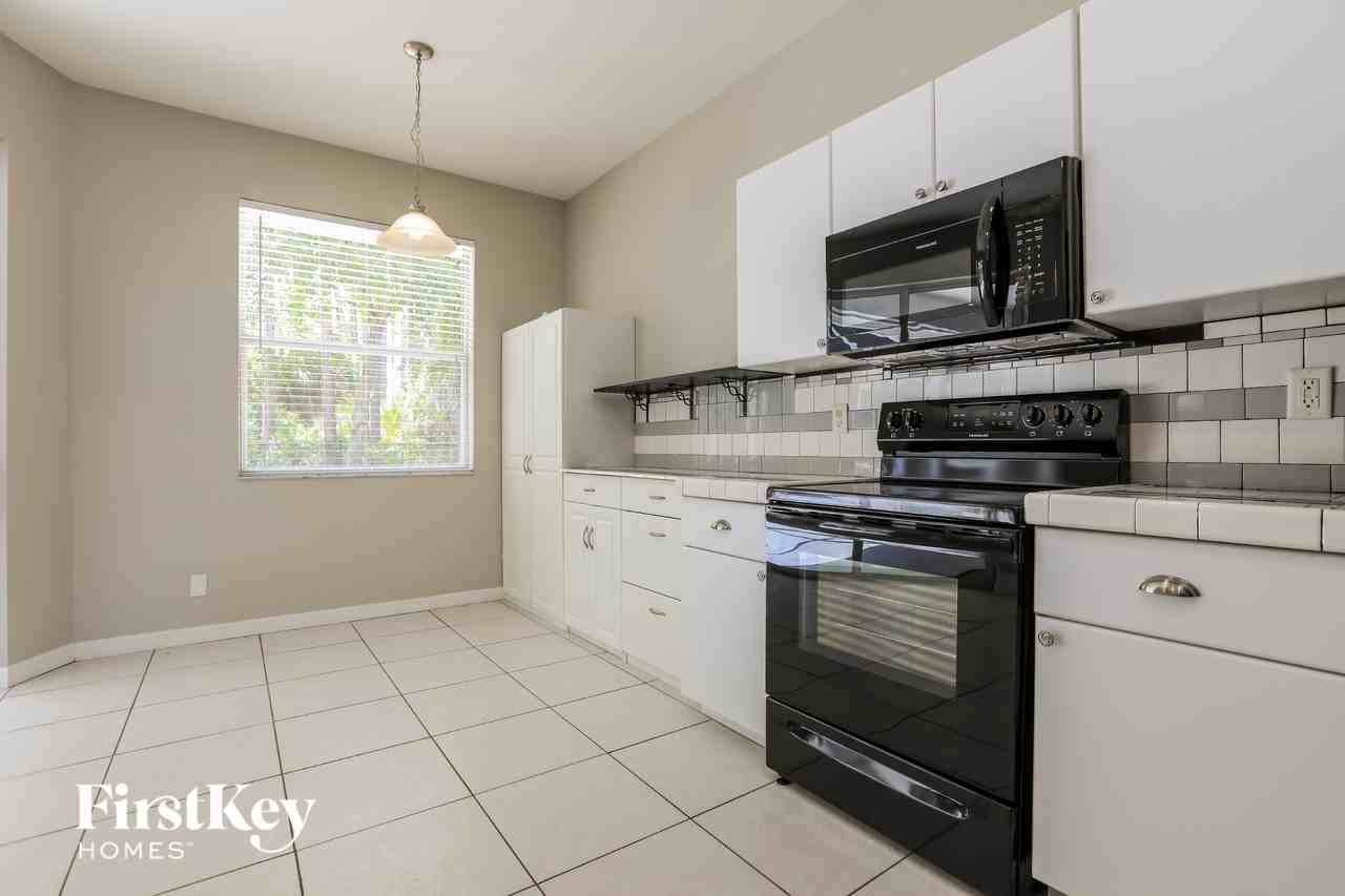 3773 Eagle Pass St - Photo 7 of 15
