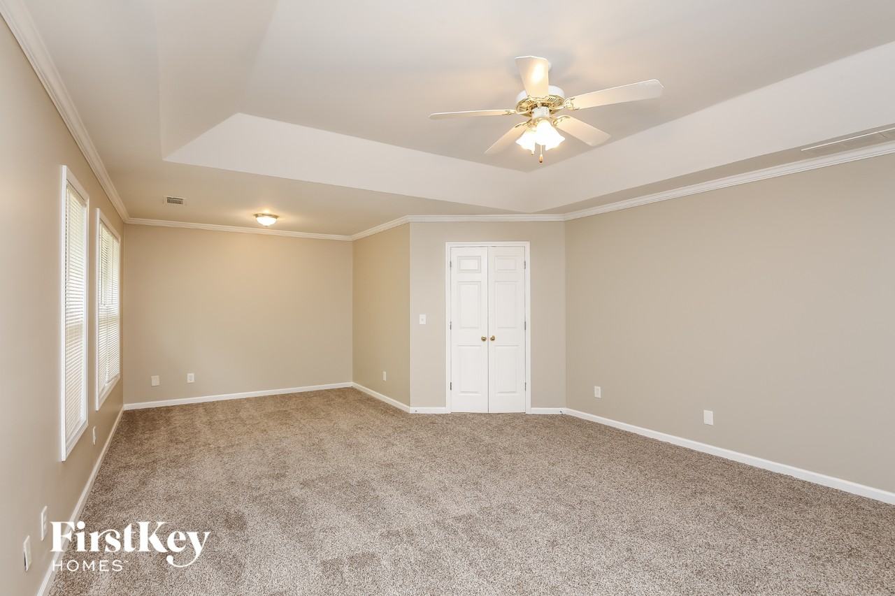 5948 Mathias Way - Photo 7 of 15