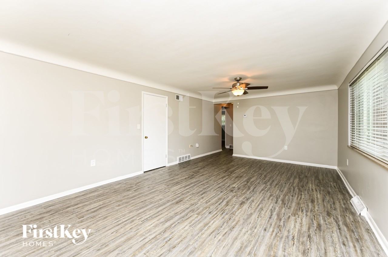 280 Genoma Dr - Photo 3 of 16