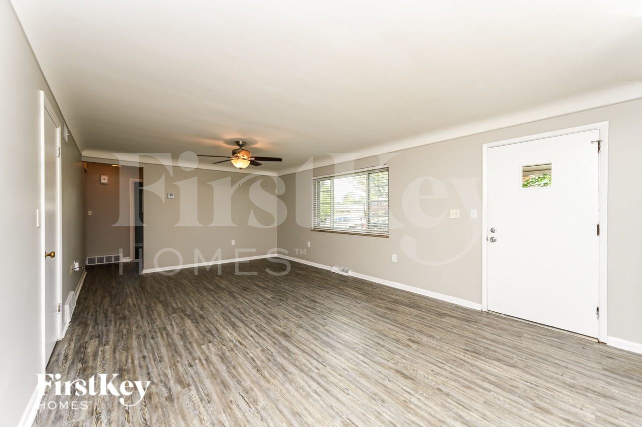 280 Genoma Dr - Photo 4 of 16