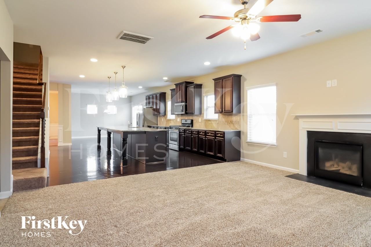 70 Foxgrove Cv - Photo 3 of 15