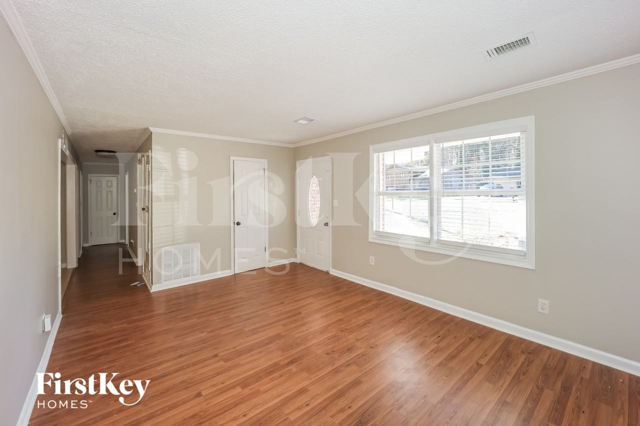 3480 Leisure Ln - Photo 3 of 15