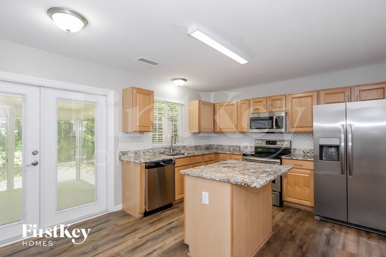1546 Rumstone Ln - Photo 6 of 15