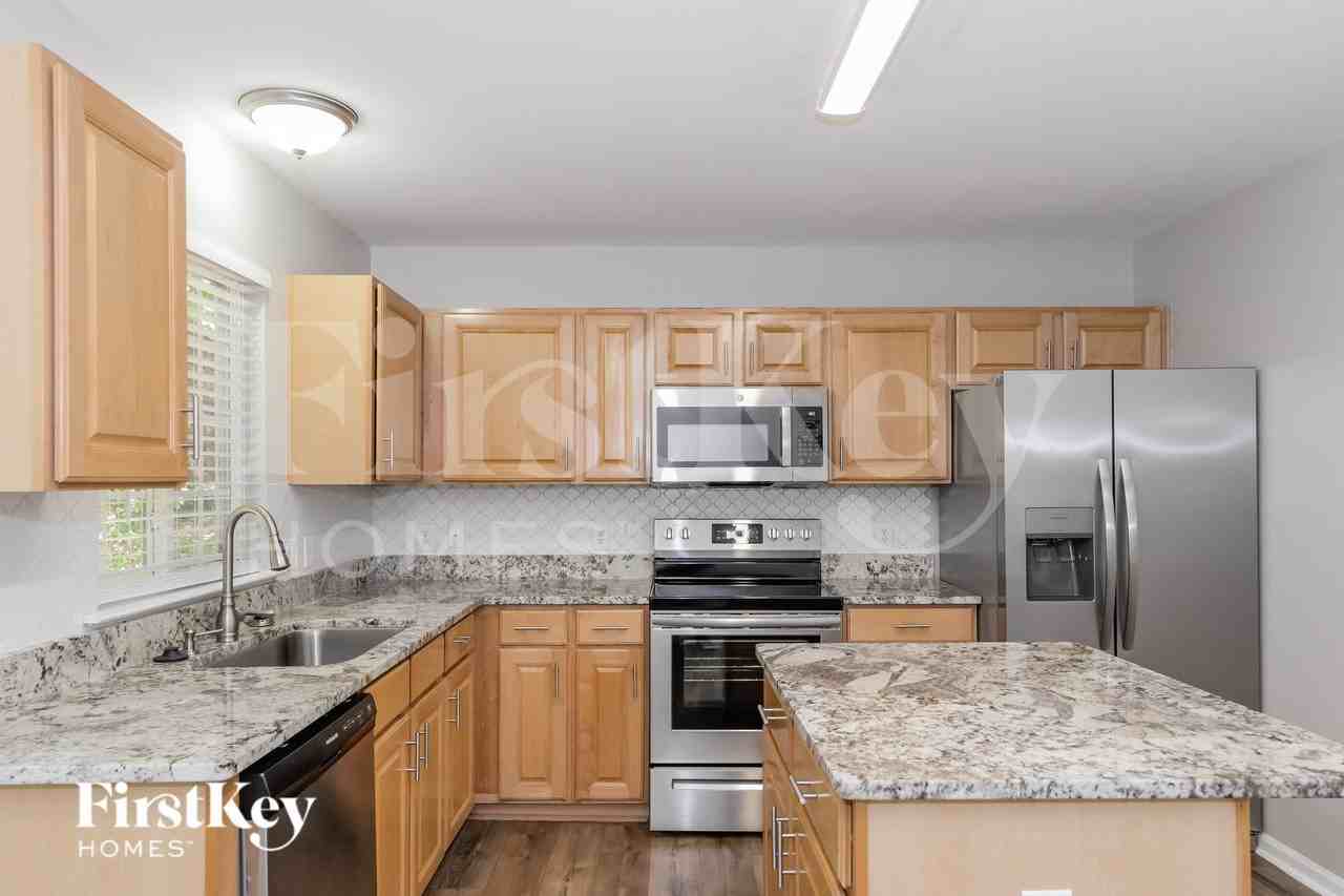 1546 Rumstone Ln - Photo 7 of 15