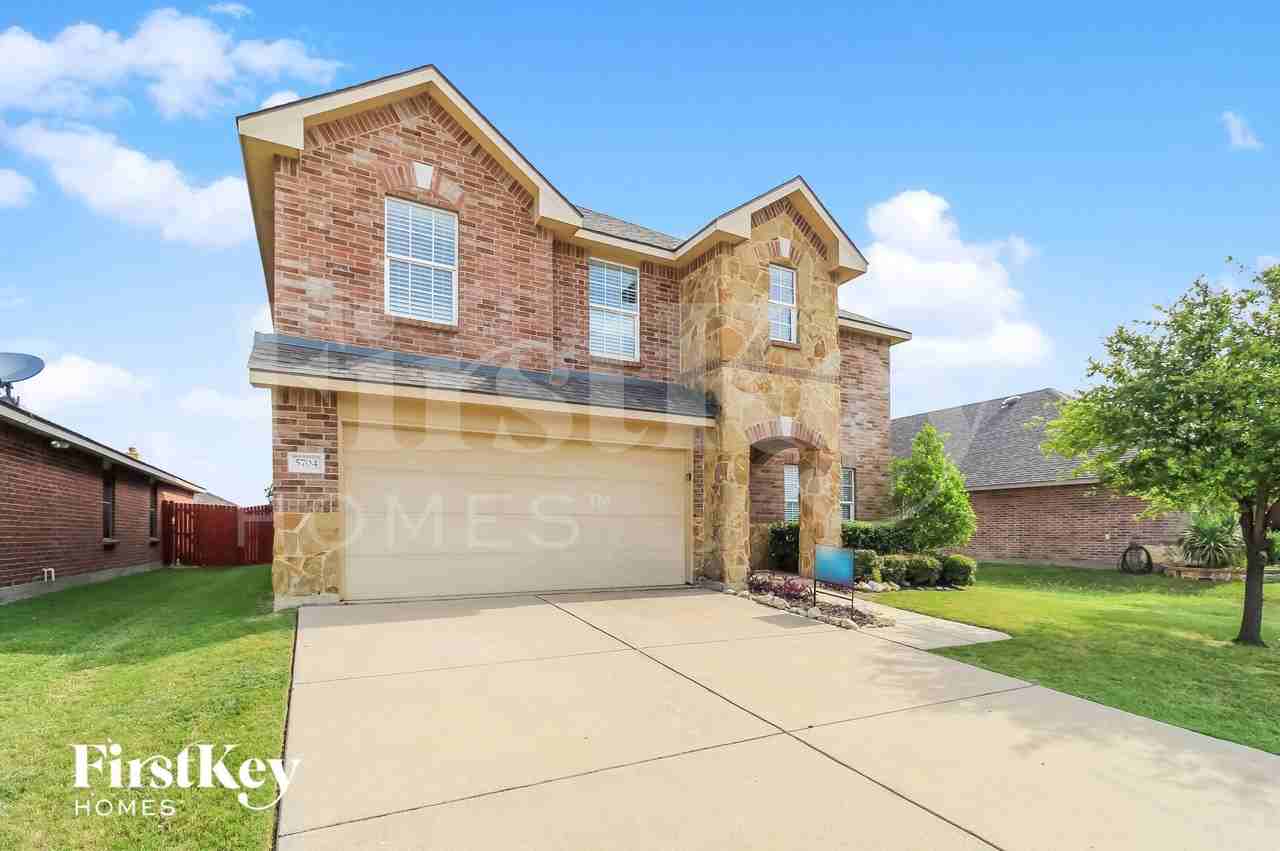 5704 Mountain Bluff Dr - Photo 2 of 15
