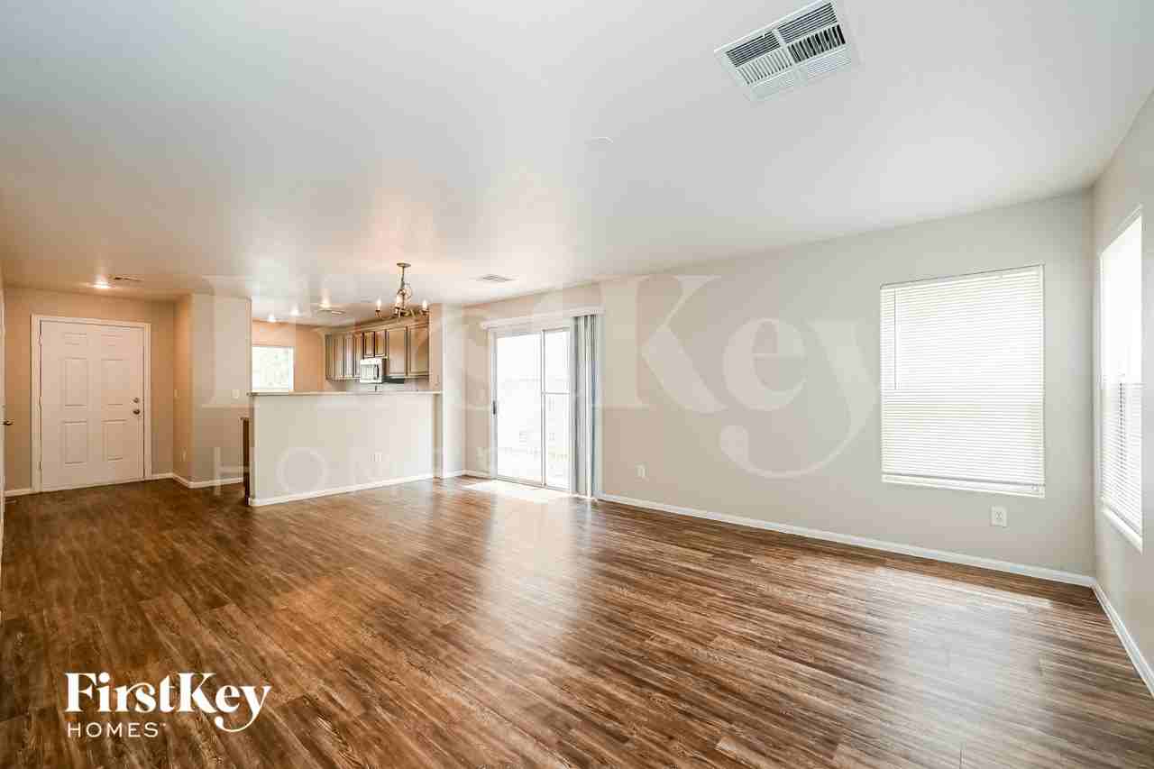 1233 Plum Canyon St - Photo 3 of 15