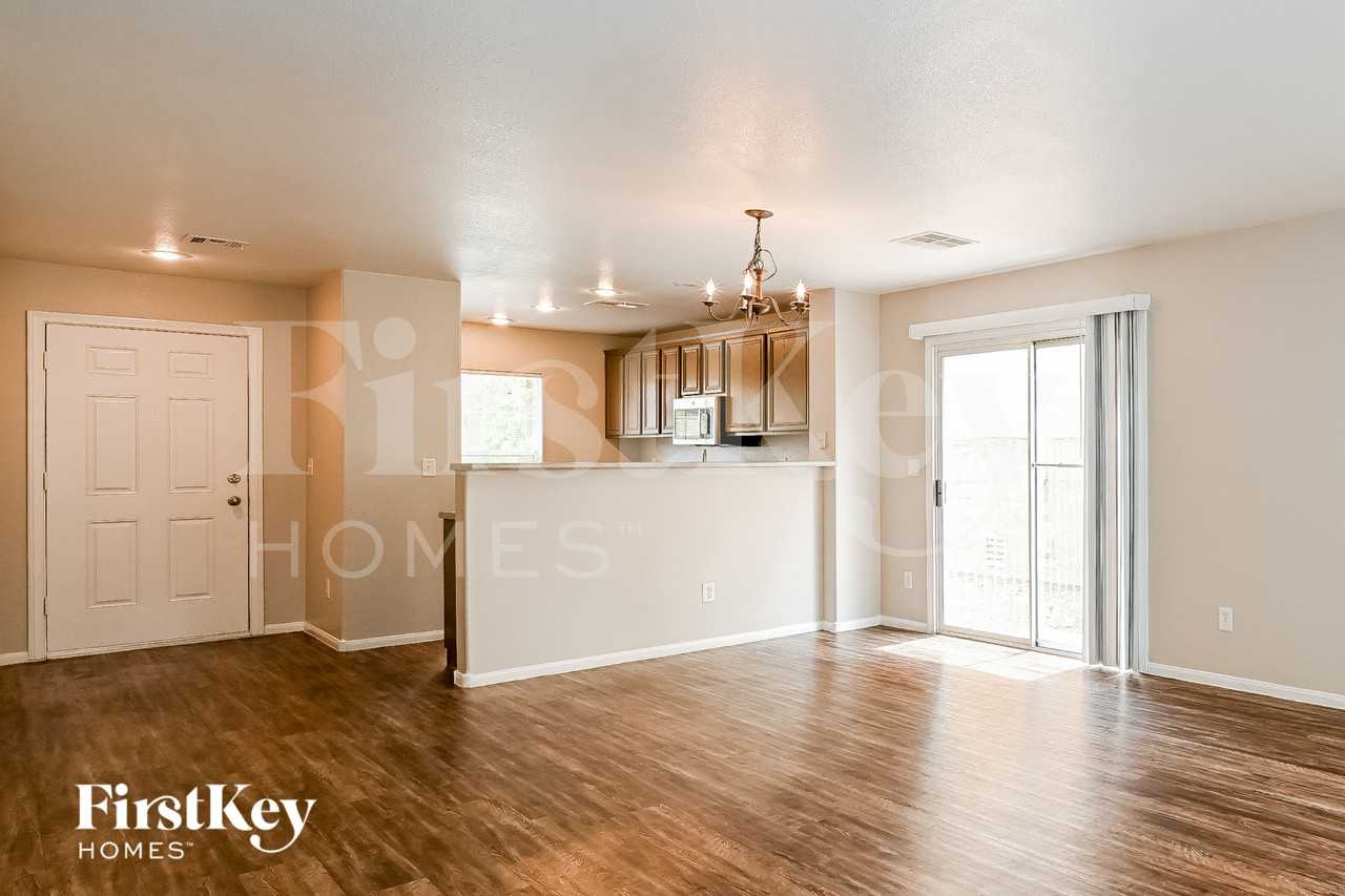 1233 Plum Canyon St - Photo 4 of 15