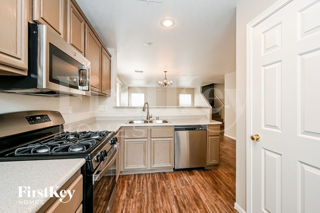 1233 Plum Canyon St - Photo 7 of 15