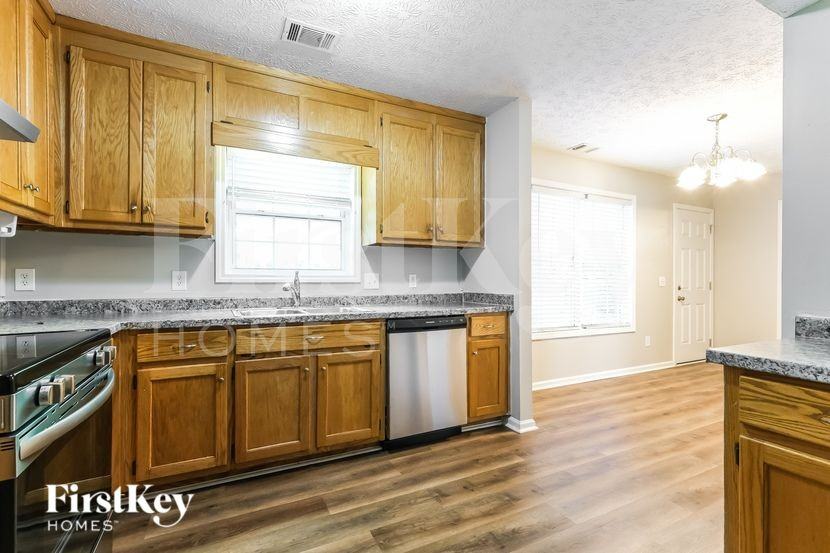 819 Overlook Trl - Photo 7 of 16