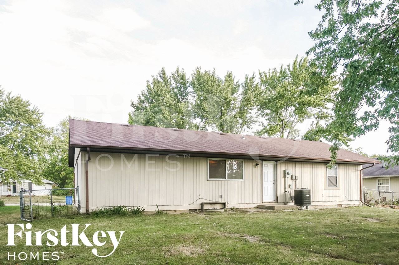 9621 Meadowlark Dr - Photo 2 of 2