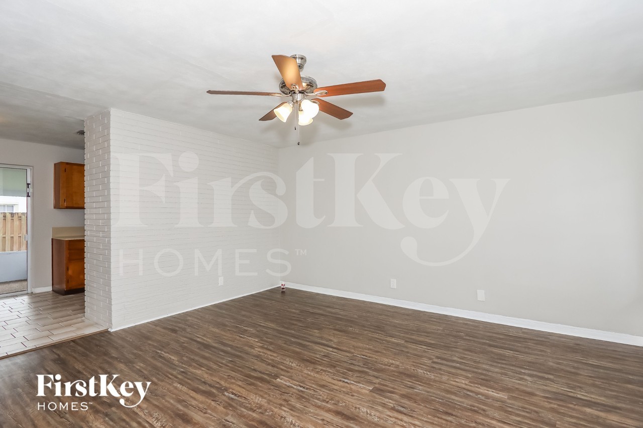 6670 Charleston St - Photo 3 of 16
