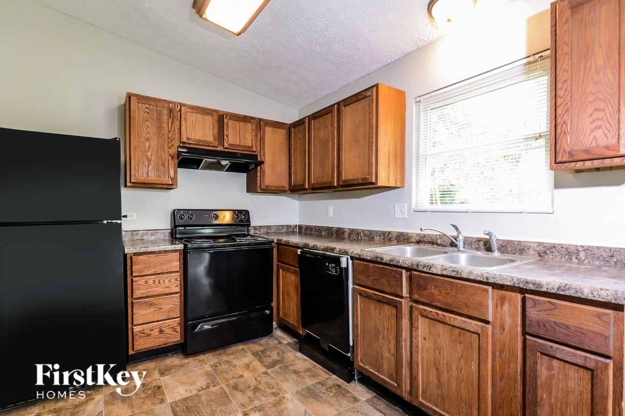 5606 Winship Dr - Photo 6 of 15