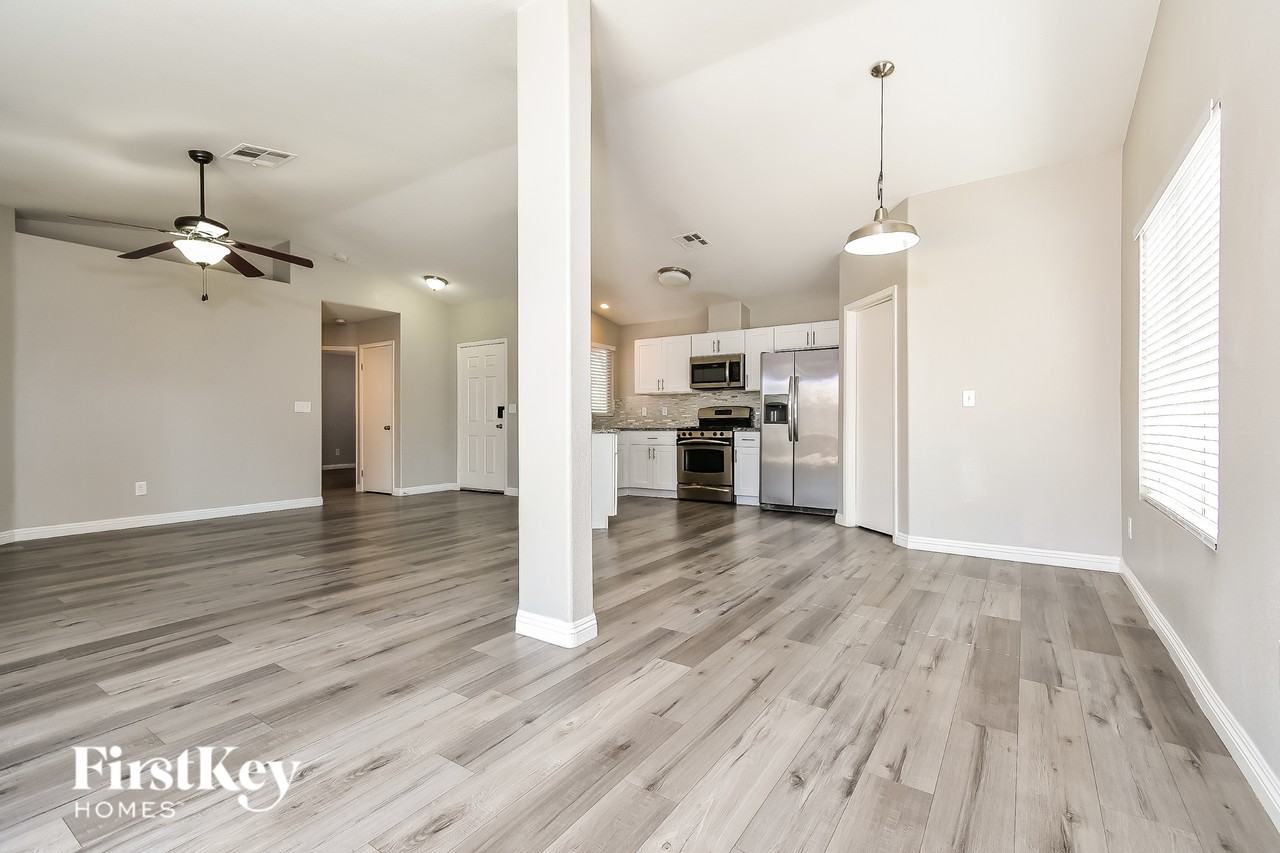 4275 Judith Dr - Photo 4 of 16