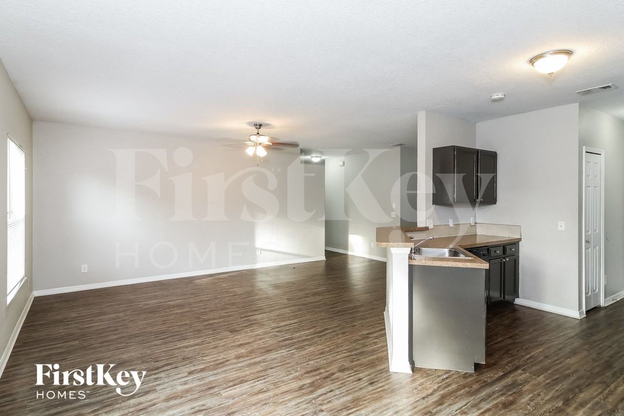 3587 Ponce De Leon Blvd - Photo 3 of 15