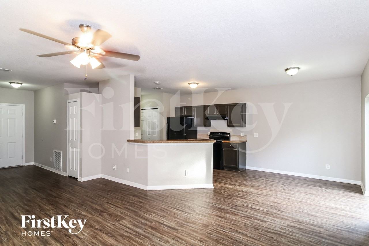 3587 Ponce De Leon Blvd - Photo 4 of 15
