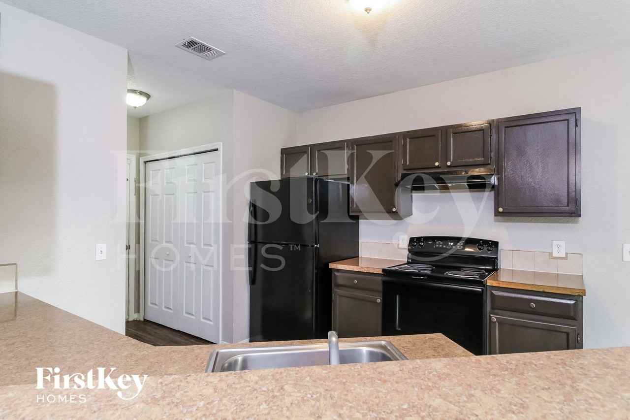 3587 Ponce De Leon Blvd - Photo 5 of 15