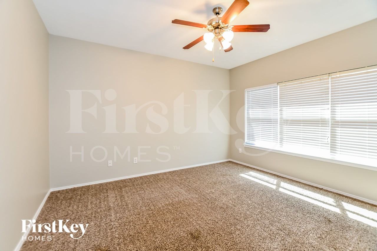 3113 Marble Falls Dr - Photo 3 of 15