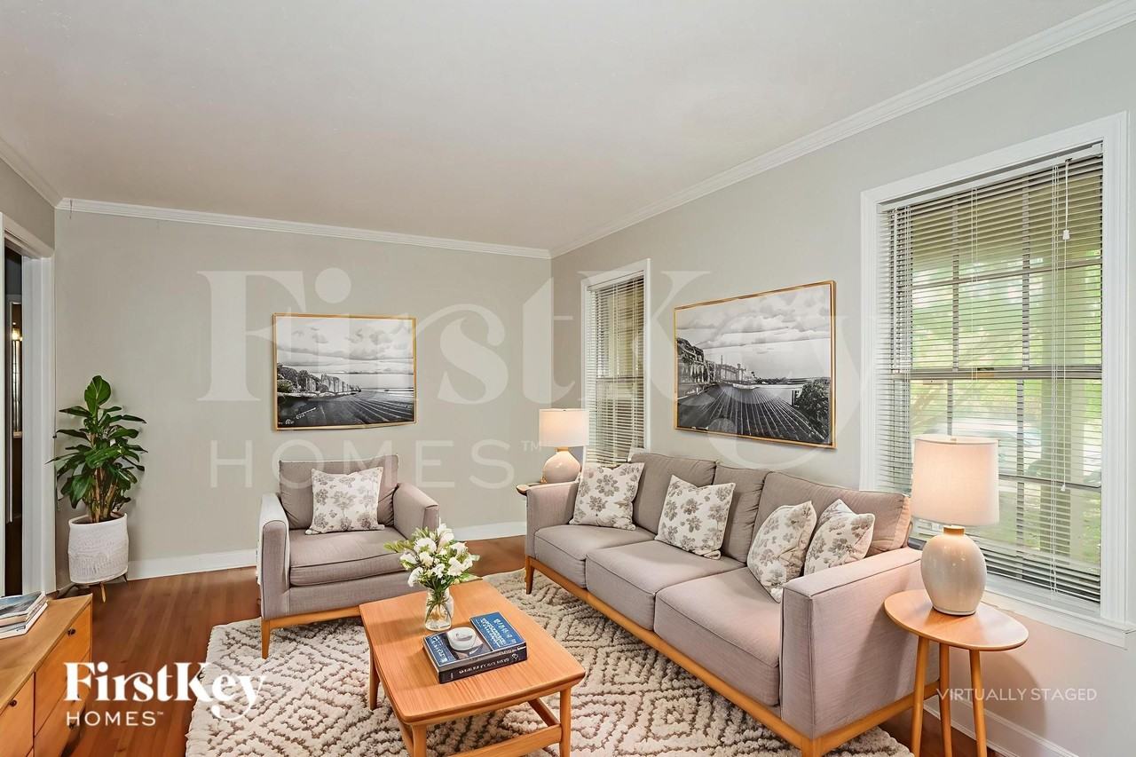 3040 Wade St - Photo 5 of 19