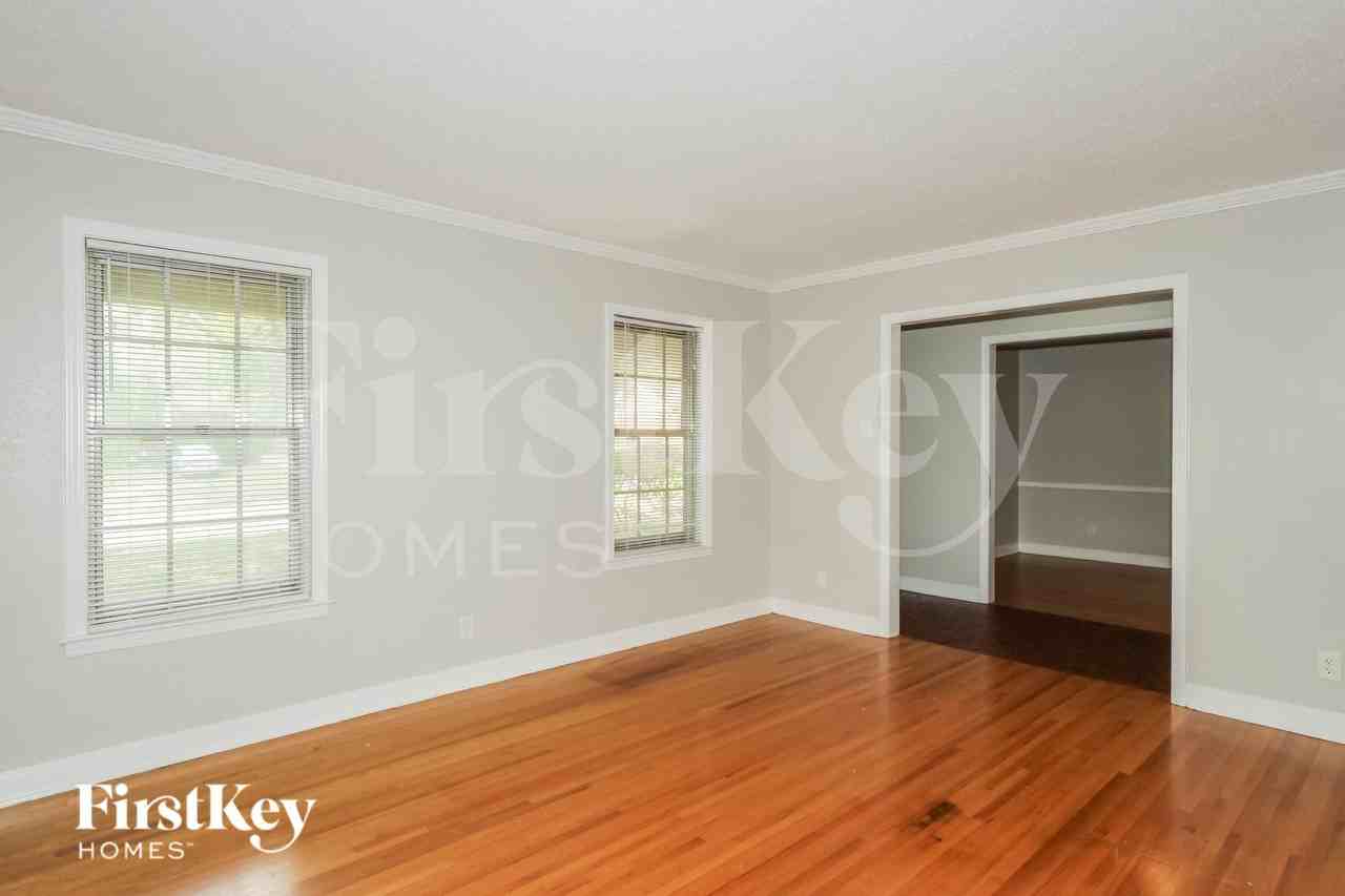 3040 Wade St - Photo 6 of 19