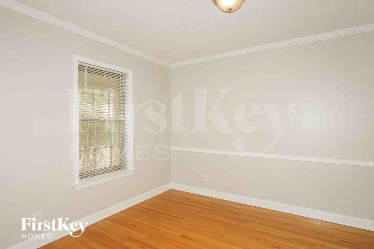 3040 Wade St - Photo 7 of 19