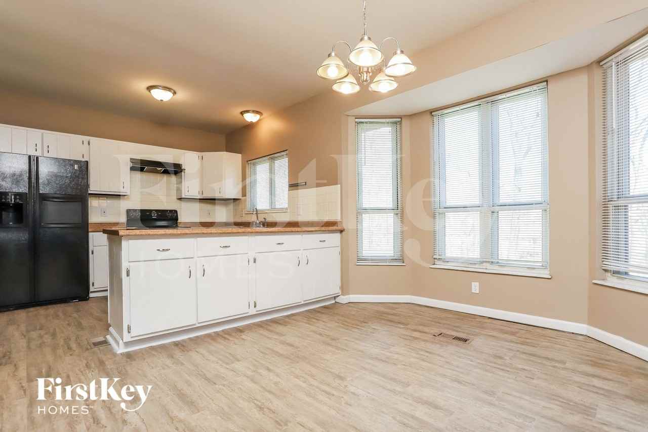 24 Spring Way Dr - Photo 5 of 15