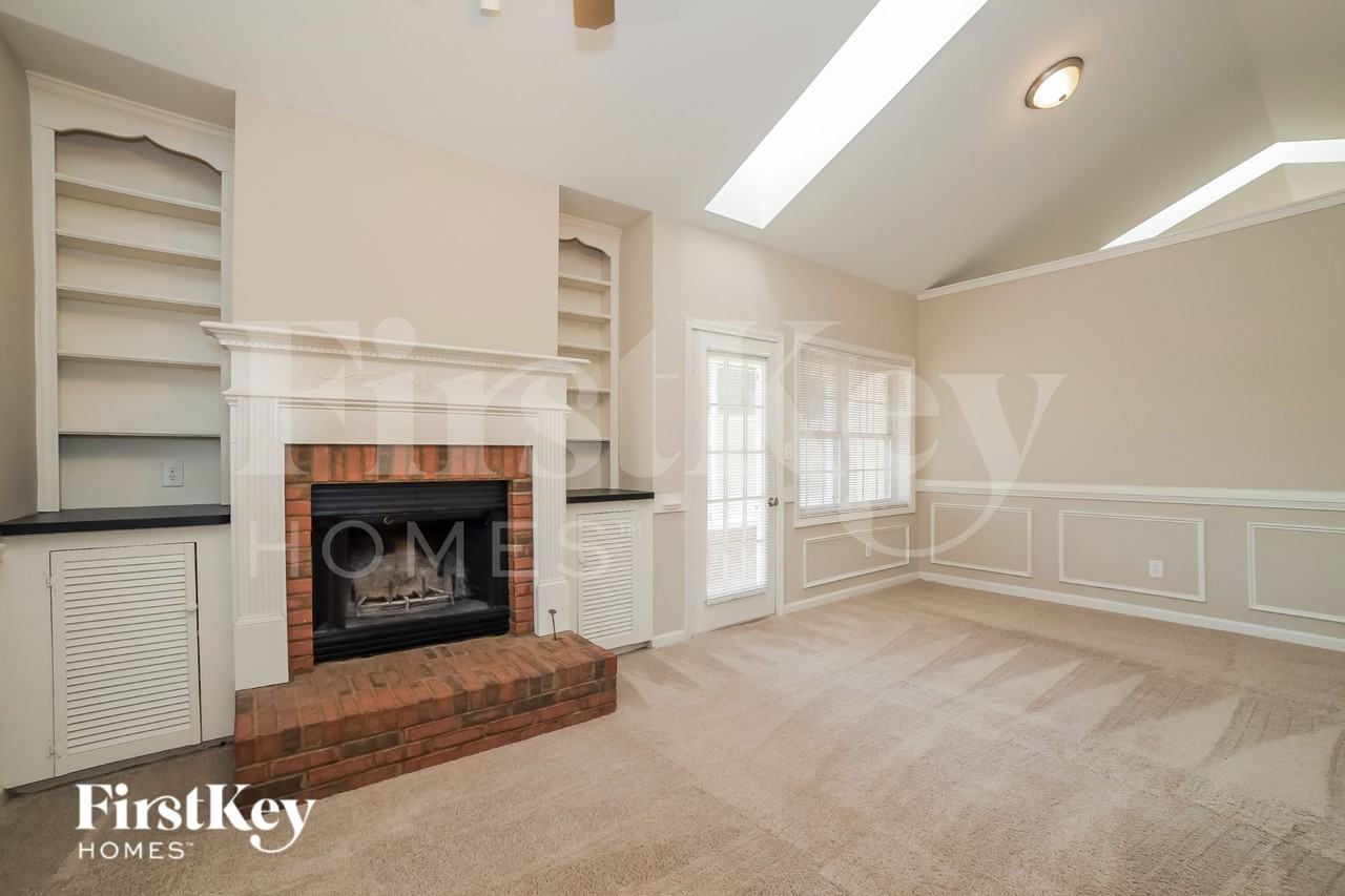 1 White Pines Dr - Photo 2 of 18