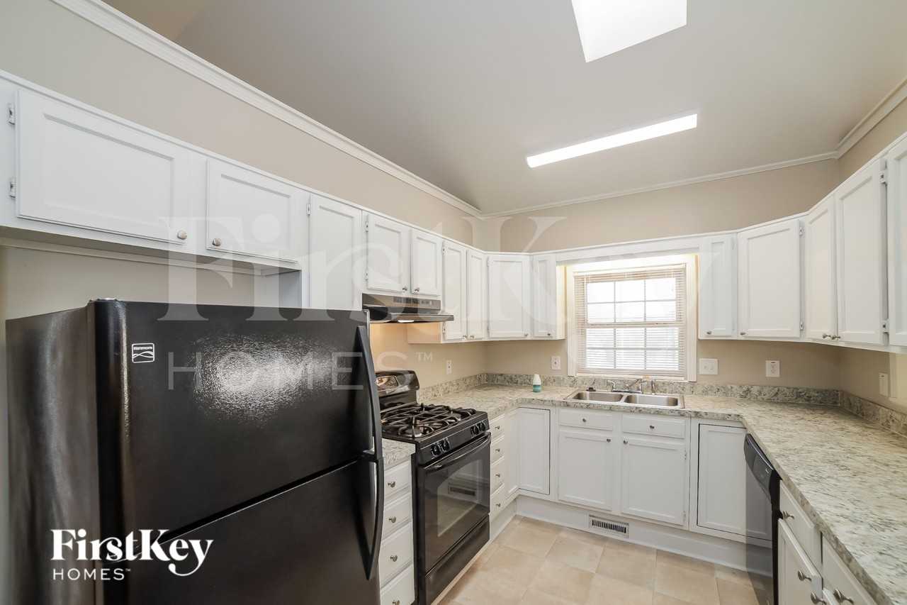 1 White Pines Dr - Photo 7 of 18