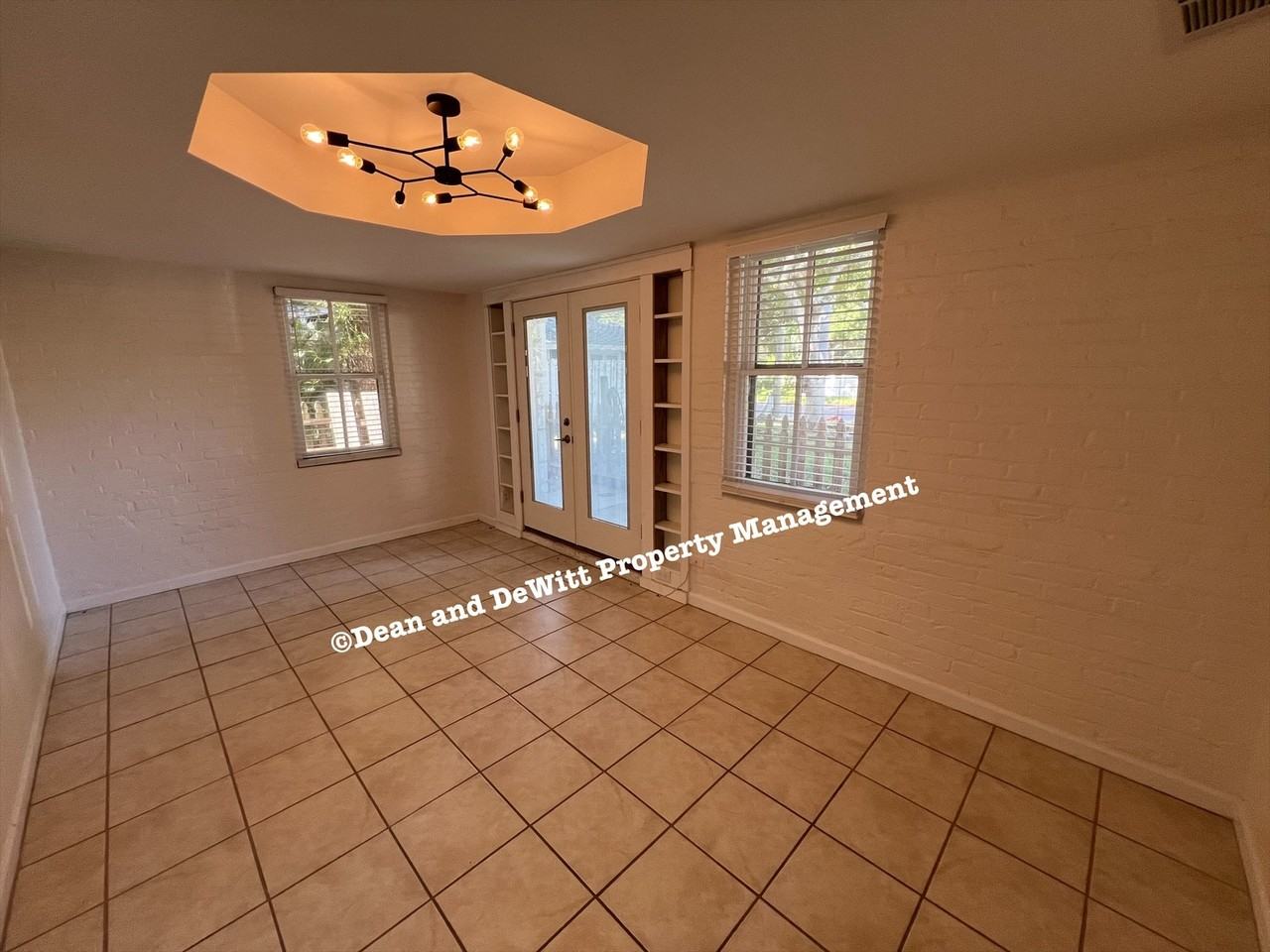 1015 Locust St Ne #12 - Photo 4 of 13