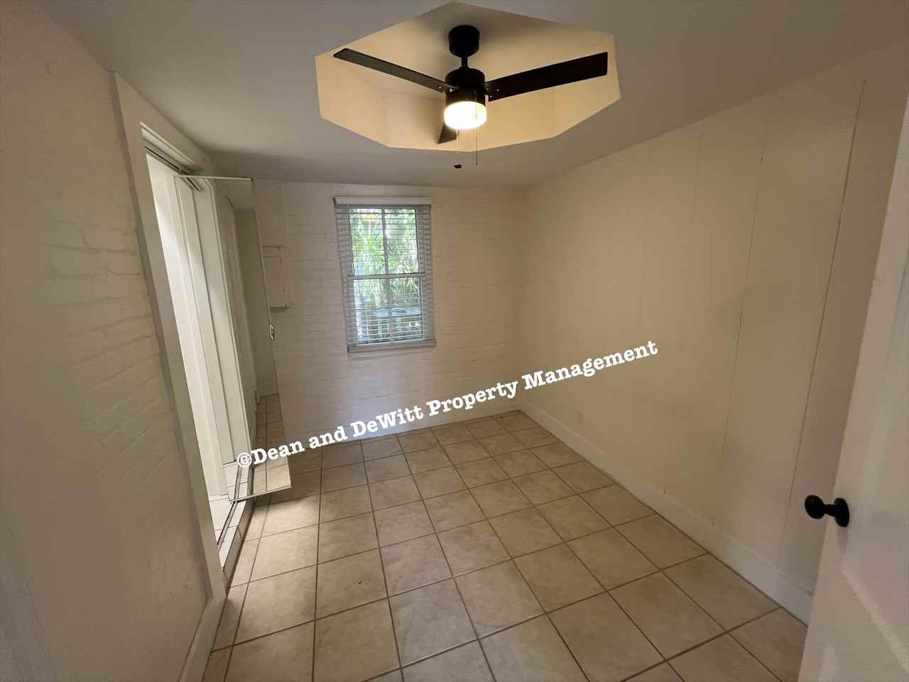1015 Locust St Ne #12 - Photo 6 of 13