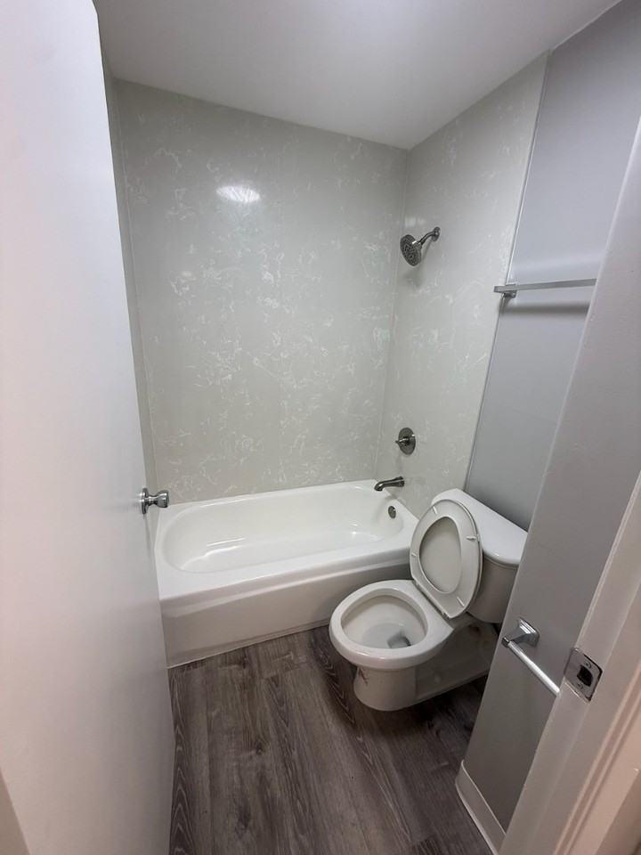 2847 Waialae Ave - Photo 3 of 6