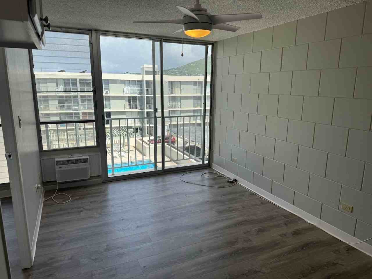 2847 Waialae Ave - Photo 4 of 6
