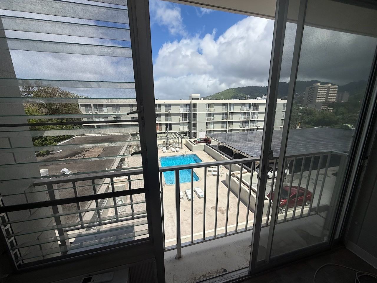 2847 Waialae Ave - Photo 5 of 6