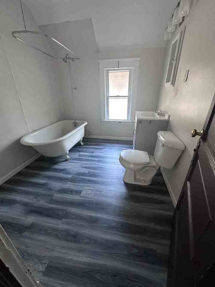 3485 W 54th St - Photo 4 of 8