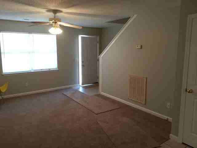 67 Priscilla Dr - Photo 4 of 8